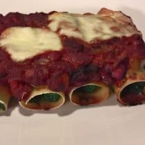 Cannelloni met spinazie en tomaten/venkel saus